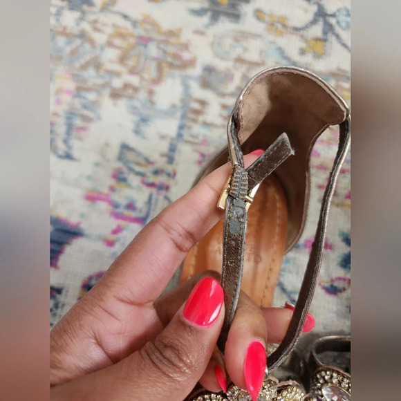 Vince Camuto Leather Glam Details, Sandals and Flip Flops, sz 9 - Picture 9 of 13